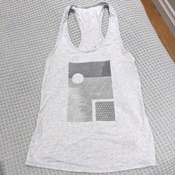 Lululemon Superb Tank - Picture 4 of 6